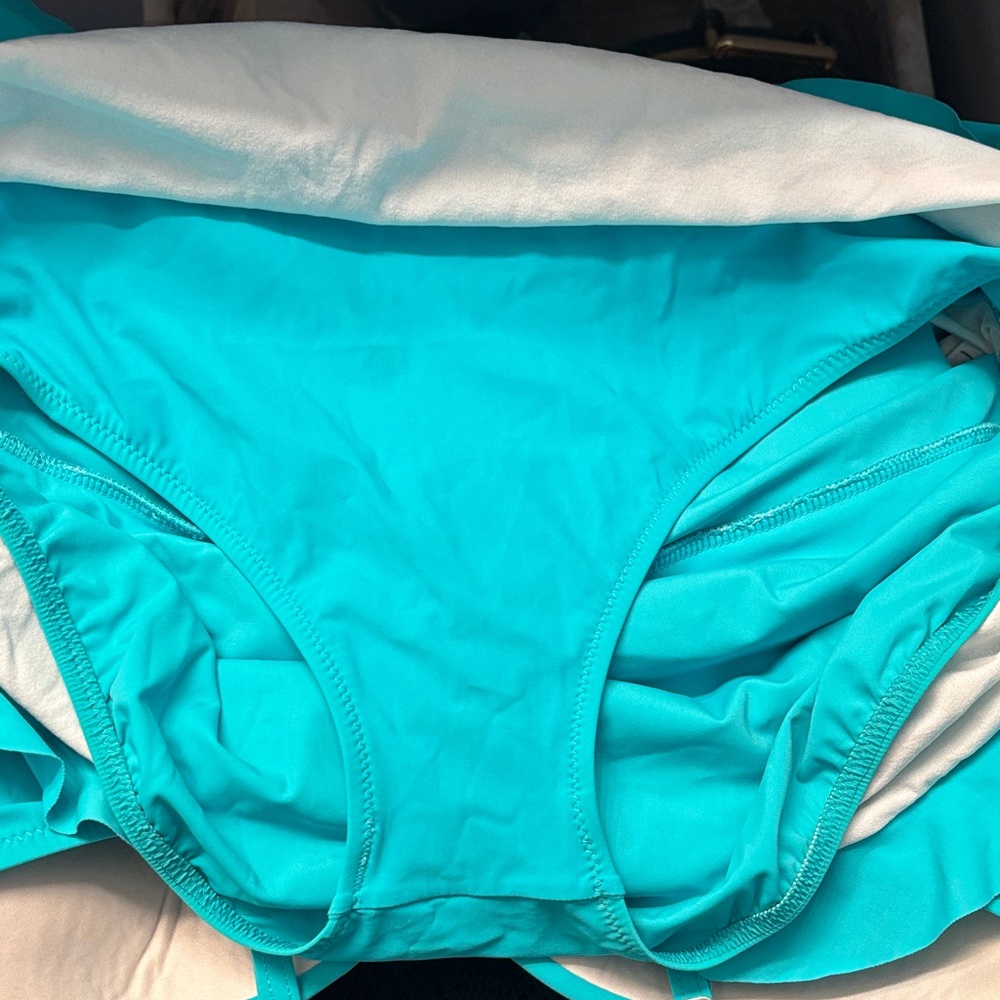 Turquoise Ruched Swimsuit - Picture 4 of 11